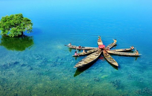 বর্ষায় বাংলার হাওর ও নদী তটভূমির অপরূপ রূপ